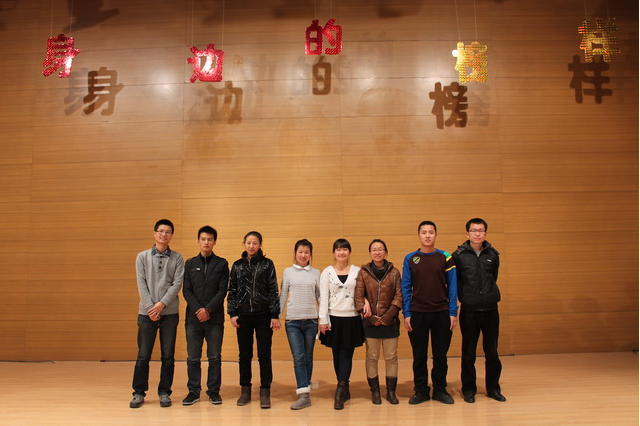 伟德源自英国始于19462012优秀学生事迹报告会