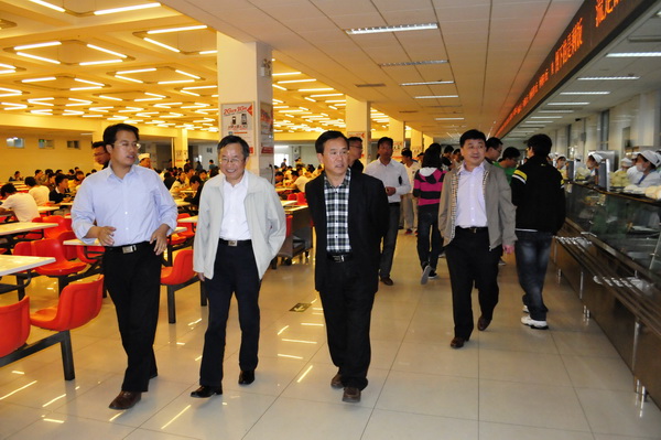 教育部调研工作组进行反对餐桌浪费督查及食堂管理情况调研